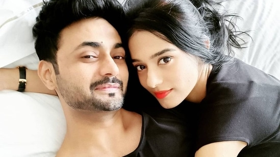 Rj Anmol with wife Amrita Rao.&nbsp;(Instagram)