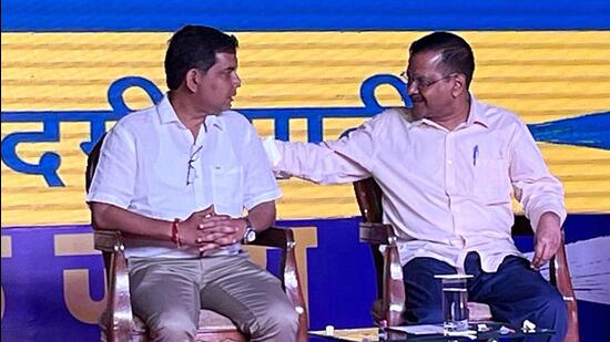 AAP national convenor Arvind Kejriwal with the party’s CM face Amit Palekar, ahead of the Goa assembly elections, in Panaji on Wednesday. (ANI)