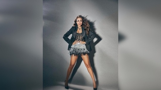 Malaika Arora flaunted her toned legs as she gave a boss-lady pose for the camera.(Instagram/@malaikaaroraofficial)