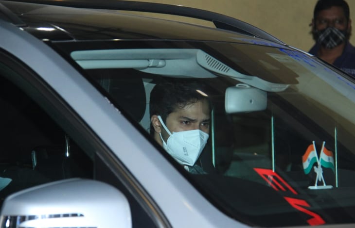 Varun Dhawan spotted outside Lilavati Hospital. (Varinder Chawla)