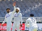 Indian captain Virat Kohli receives the ball from Indian wicketkeeper Rishabh Pant during the second day of the third and final test match between South Africa and India in Cape Town.(AP) Indian captain Virat Kohli receives the ball from Indian wicketkeeper Rishabh Pant during the second day of the third and final test match between South Africa and India in Cape Town.(AP)