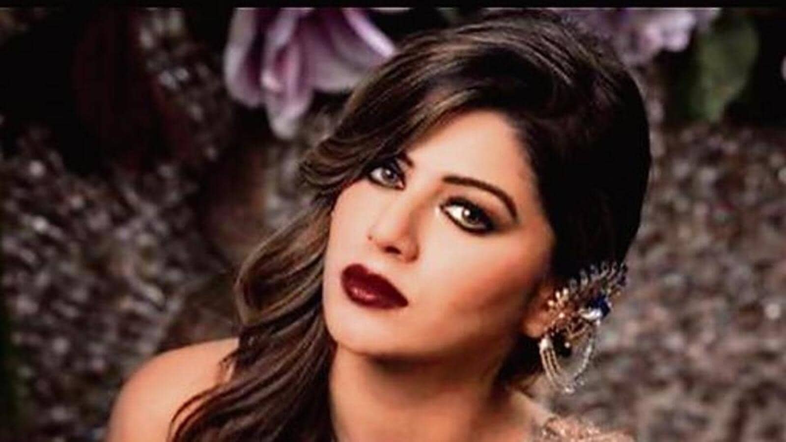 1600px x 900px - Kainaat Arora cancels live performance amid rising Covid cases | Bollywood  - Hindustan Times
