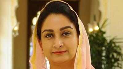 Bathinda MP Harsimrat (in pic) has said that Punjab CM Channi should explain show his relative amassed such huge wealth. (HT FILE PHOTO) Bathinda MP Harsimrat (in pic) has said that Punjab CM Channi should explain show his relative amassed such huge wealth. (HT FILE PHOTO)