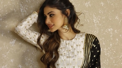Mouni Roy is our ethnic fashion hero in ₹30k ivory black Anarkali sharara set (Instagram/imouniroy) Mouni Roy is our ethnic fashion hero in ₹30k ivory black Anarkali sharara set (Instagram/imouniroy)