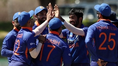 India's Jasprit Bumrah celebrates with teammates after taking the wicket of South Africa's Janneman Malan. (REUTERS)