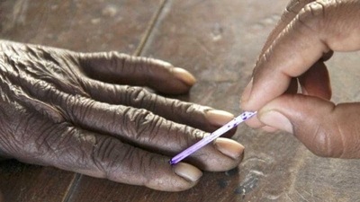 The voting in Chhattisgarh is being held under the shadow of Covid-19. (Representative Photo)