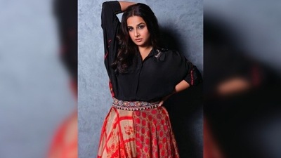 This ethnic look of Vidya Balan was put together by the boutique styling consultancy Who Wore What When. (Instagram/@vidyabalan)