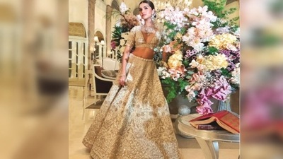 Tara Sutaria's lehenga featured gota patti work and other embellishment techniques. (Instagram/@anitadongre) Tara Sutaria's lehenga featured gota patti work and other embellishment techniques. (Instagram/@anitadongre)
