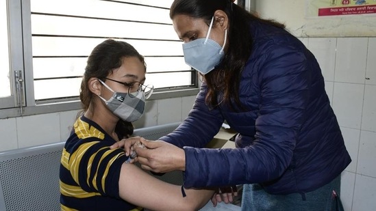 Since January 3, children aged between 15-18 years are being vaccinated in India.(Hindustan Times)