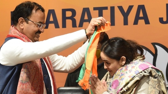 Aparna Yadav, Mulayam Singh Yadav's daughter-in-law, joins Bharatiya Janata Party (BJP) in presence of party leader and Uttar Pradesh deputy chief minister Keshav Prasad Maurya at BJP Headquarters in New Delhi, India, on Wednesday, January 19, 2022. (Photo by Arvind Yadav / Hindustan Times)