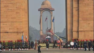 Merging of the Amar Jawan Jyoti flame at India Gate with the flame at the National War Memorial in New Delhi on Friday. (Amal KS/HT PHOTO.) Merging of the Amar Jawan Jyoti flame at India Gate with the flame at the National War Memorial in New Delhi on Friday. (Amal KS/HT PHOTO.)