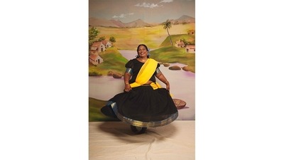 Fans of Tamil cinema might recognise Nadiya’s avatar right away. She dressed as Nandini from the film Chinna, a feisty wealthy woman who has to fight for her relationship with a village boy. (Photo courtesy Jaisingh Nageswaran) Fans of Tamil cinema might recognise Nadiya’s avatar right away. She dressed as Nandini from the film Chinna, a feisty wealthy woman who has to fight for her relationship with a village boy. (Photo courtesy Jaisingh Nageswaran)