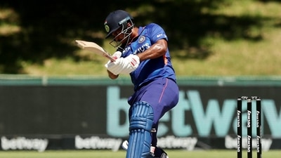 Cricket - Second One Day International - South Africa vs India - Boland Park, Paarl, South Africa - January 21, 2022 India's Shardul Thakur in action REUTERS/Sumaya Hisham (REUTERS)
