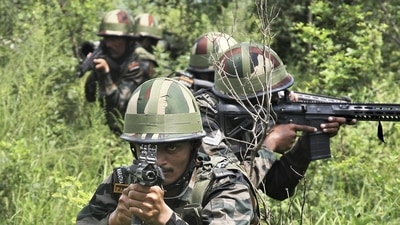 Indian Army soldiers are on high alert and keeping a strict vigil along the Line of Control. (Representational image) (PTI Photo)