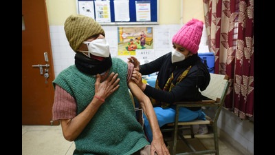 A full vaccination course is crucial for adequate protection from Covid-19, according to experts and real-world evidence from many countries. (Amal KS/Hindustan Times) A full vaccination course is crucial for adequate protection from Covid-19, according to experts and real-world evidence from many countries. (Amal KS/Hindustan Times)