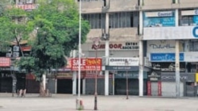 Under the weekend curfew, all non-essential activities have been prohibited (HT Photo) Under the weekend curfew, all non-essential activities have been prohibited (HT Photo)
