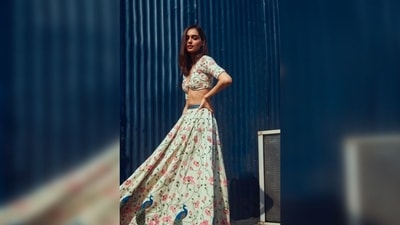 Manushi Chillar made head turns when she shared a picture of herself in a contemporary off-white lehenga set. (Instagram/@manushichhillar)