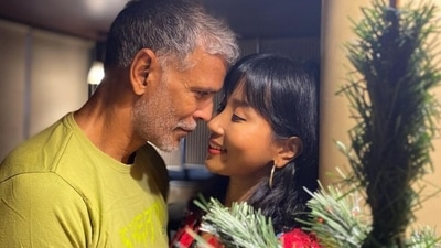 Milind Soman completes 5km run in 27 mins and proves there is nothing he cannot do: Ankita Konwar reacts Milind Soman completes 5km run in 27 mins and proves there is nothing he cannot do: Ankita Konwar reacts