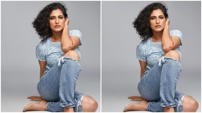 Kubbra Sait's postural exercises are all about back bends (Instagram/@kubbrasait)