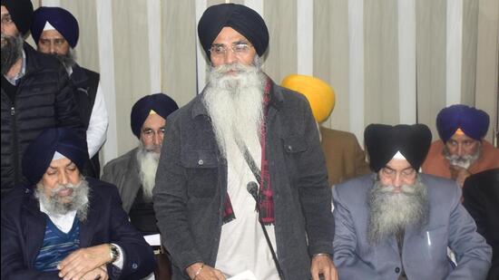 SGPC president Harjinder Singh Dhami addressing a press conference after the apex gurdwara body’s executive committee meeting in Amritsar. (Sameer Sehgal/HT) SGPC president Harjinder Singh Dhami addressing a press conference after the apex gurdwara body’s executive committee meeting in Amritsar. (Sameer Sehgal/HT)