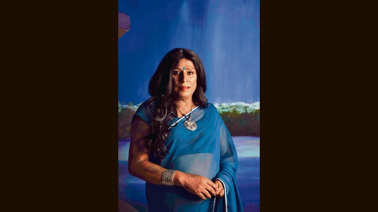 Reshma channels her inner Sridevi, in a blue sari inspired by the song Kaate Nahi Kat Te from Mr India (1987). (Photo courtesy Jaisingh Nageswaran)