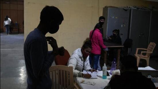 The Directorate of Education (DoE) has set a target of 100% vaccination till January 30. In a circular issued to schools on Saturday, DoE said that out of 8,07, 738 eligible students of government schools, 6, 80, 210, had been already vaccinated which was roughly 84.21%. (AP File)
