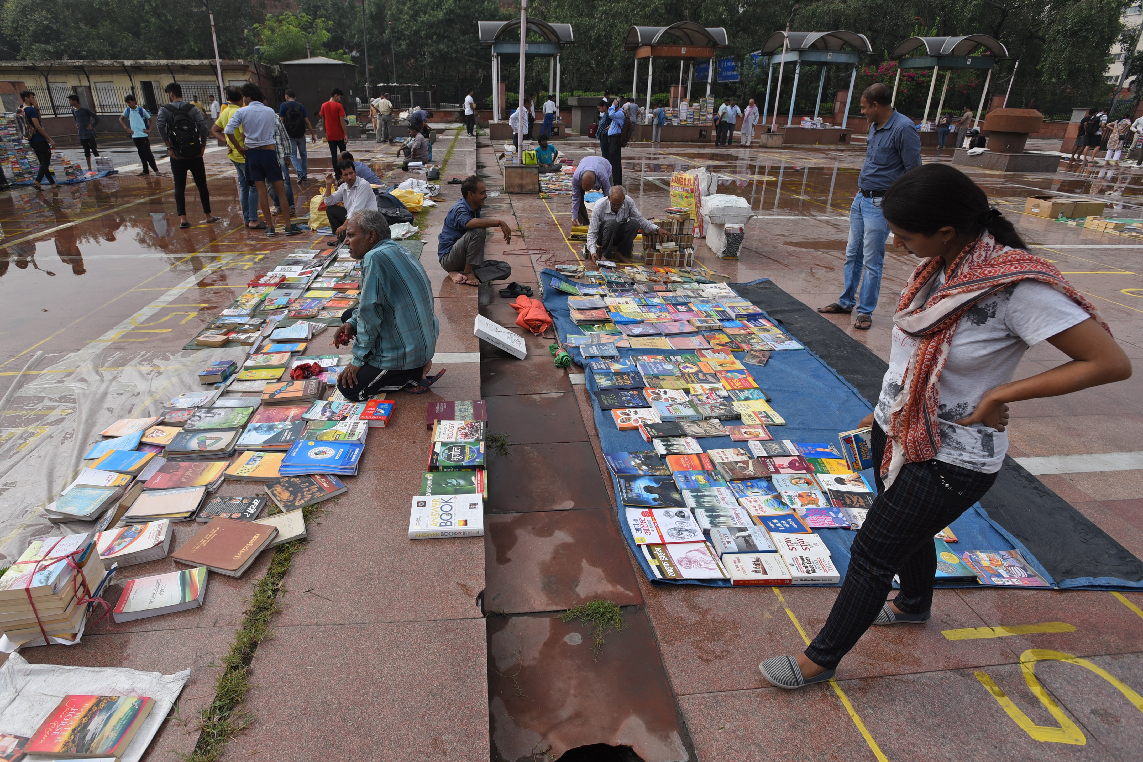 Daryaganj Book Market got shifted to Mahila Haat in 2019. (Photo: Sanchit Khanna/HT) Daryaganj Book Market got shifted to Mahila Haat in 2019. (Photo: Sanchit Khanna/HT)