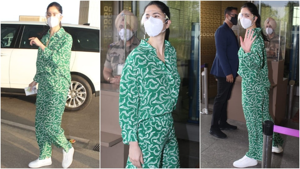 Katrina Kaif wears an ensemble by Victoria Beckham. (HT Photo/Varinder Chawla) Katrina Kaif wears an ensemble by Victoria Beckham. (HT Photo/Varinder Chawla)