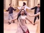 A screengrab from the video where a bride is seen performing Bhangra to Ed Sheeran’s Shape Of You. (instagram/@theweddingministry) A screengrab from the video where a bride is seen performing Bhangra to Ed Sheeran’s Shape Of You. (instagram/@theweddingministry)