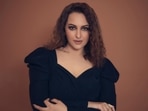 Sonakshi Sinha replied to fans on Instagram. Sonakshi Sinha replied to fans on Instagram.