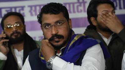 Bhim Army chief Chandrashekhar Azad said the ASP will not tie up with established political parties, but will form an alliance with smaller parties who are fighting for the rights of Dalits, OBCs, tribals and Muslims. Azad addressed a press conference at the party’s state unit office in Lucknow on Sunday. (HT PHOTO.) Bhim Army chief Chandrashekhar Azad said the ASP will not tie up with established political parties, but will form an alliance with smaller parties who are fighting for the rights of Dalits, OBCs, tribals and Muslims. Azad addressed a press conference at the party’s state unit office in Lucknow on Sunday. (HT PHOTO.)