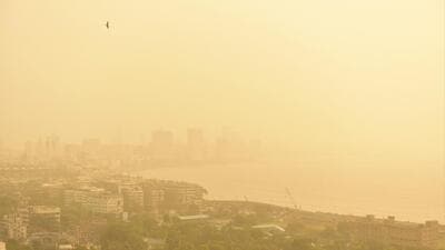 A hazy and dusty atmosphere over the skyline of South Mumbai on Sunday. (Anshuman Poyrekar/HT photo)