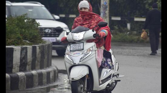 Chandigarh, Amritsar, Ludhiana, Patiala, Faridkot, Ferozepur, Bathinda, Rupnagar, Mohali, Moga, Gurdaspur, Ambala, Hisar, Rohtak, Panchkula, Bhiwani and Gurugram were some of the places which received rains in Punjab and Haryana. Chandigarh, Amritsar, Ludhiana, Patiala, Faridkot, Ferozepur, Bathinda, Rupnagar, Mohali, Moga, Gurdaspur, Ambala, Hisar, Rohtak, Panchkula, Bhiwani and Gurugram were some of the places which received rains in Punjab and Haryana.