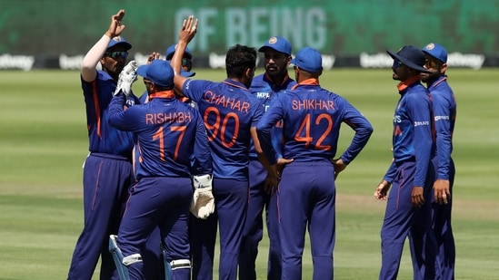 Cricket - Third One Day International - South Africa v India - Newlands Cricket Ground, Cape Town, South Africa - January 23, 2022 India's Deepak Chahar celebrates taking the wicket of South Africa's Janneman Malan with teammates REUTERS/Sumaya Hisham(REUTERS)