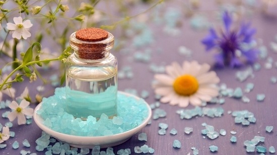 Abhyanga: Ayurveda suggests regular Abhyanga (oil massage) during winter. Abhyanga is nourishing, delays aging, relieves fatigue and pacifies Vata dosha (aches and pain) which is dominant in winter that causes skin dryness.(Pixabay)