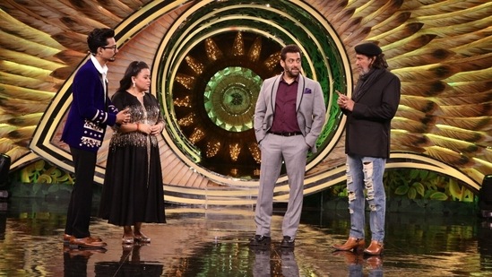 Salman Khan with Mithun Chakraborty, Bharti Singh and Haarsh Limbachiyaa on the Bigg Boss 15 stage.