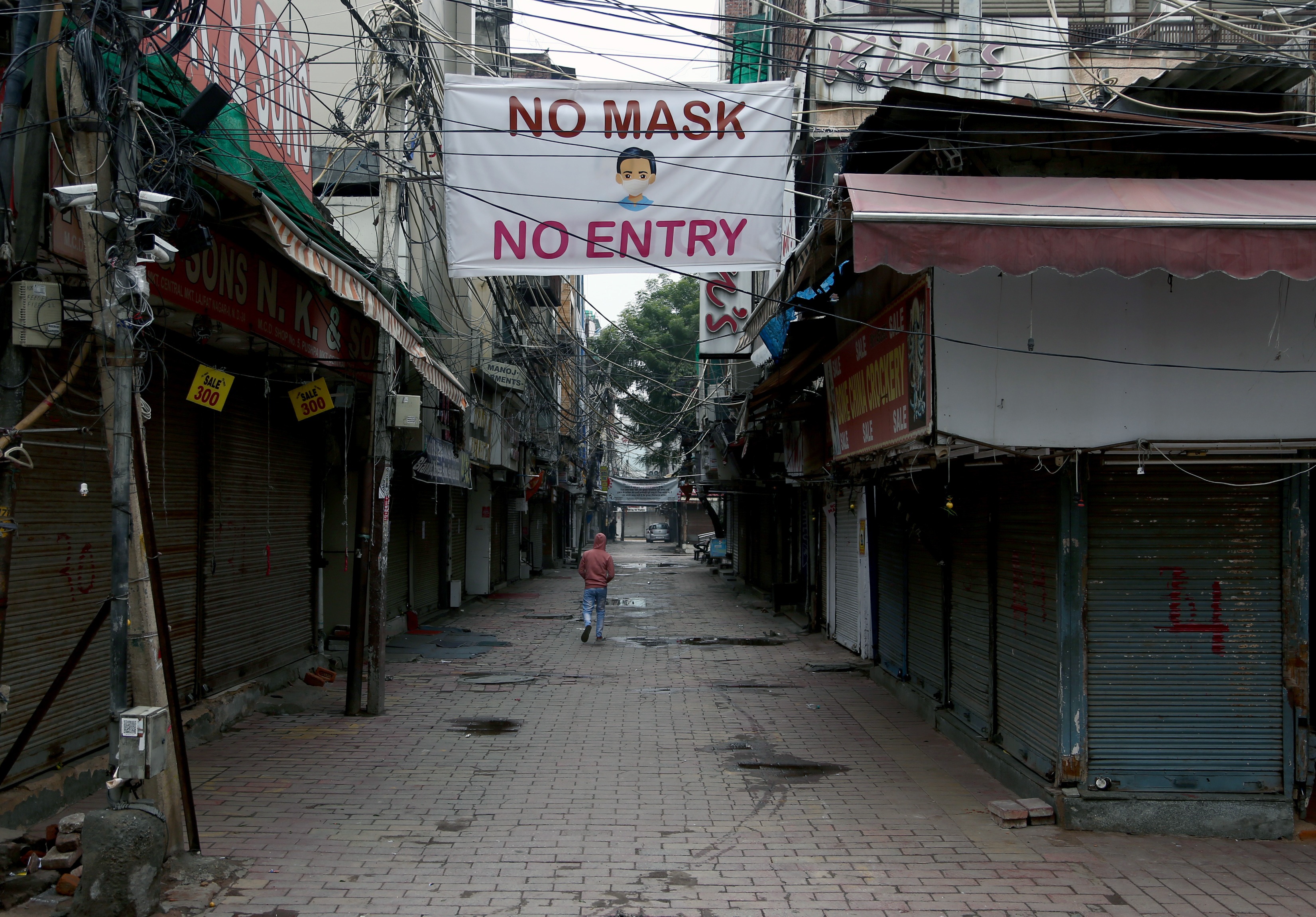 The city recorded 2,272 new cases on Friday with a test positivity rate of 3.85%. (ANI) The city recorded 2,272 new cases on Friday with a test positivity rate of 3.85%. (ANI)