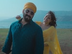 Salman Khan and Pragya Jaiswal in a still from the Main Chala music video.