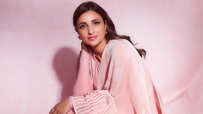 What do you think of Parineeti's look? Meanwhile, the star is on the Hunarbaaz judge panel with Karan Johar and Mithun Chakraborty. The reality TV show premiered on Colors on January 22. (Instagram/@parineetichopra) What do you think of Parineeti's look? Meanwhile, the star is on the Hunarbaaz judge panel with Karan Johar and Mithun Chakraborty. The reality TV show premiered on Colors on January 22. (Instagram/@parineetichopra)