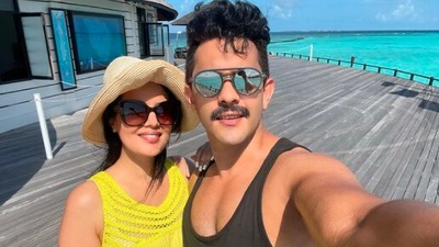 Aditya Narayan and Shweta Agarwal celebrated their honeymoon in one of the most ideal holiday destinations, the Maldives. (Instagram/@adityanarayanofficial)