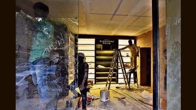 A liquor store undergoing renovation in November last year, At 21, the number of dry days in the Capital was among the highest across states and Union territories. A reduction in the number was a long-standing demand. (HT Photo) A liquor store undergoing renovation in November last year, At 21, the number of dry days in the Capital was among the highest across states and Union territories. A reduction in the number was a long-standing demand. (HT Photo)