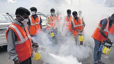 Delhi’s dengue season usually coincides with the monsoon, between end-June and October, since the humid, warm conditions, coupled with the abundance of stagnant water, provide the ideal breeding ground for the aedes aegypti mosquito that causes the vector-borne illness. (HT Archive) Delhi’s dengue season usually coincides with the monsoon, between end-June and October, since the humid, warm conditions, coupled with the abundance of stagnant water, provide the ideal breeding ground for the aedes aegypti mosquito that causes the vector-borne illness. (HT Archive)