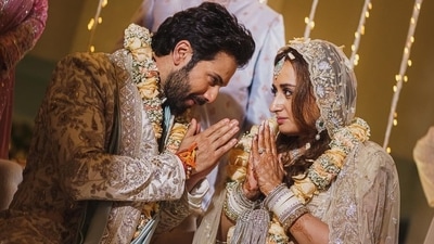 Varun Dhawan and Natasha Dalal kept on putting off their wedding rumours until the D-day and announced it on Instagram only after the nuptials. Varun Dhawan and Natasha Dalal kept on putting off their wedding rumours until the D-day and announced it on Instagram only after the nuptials. 
