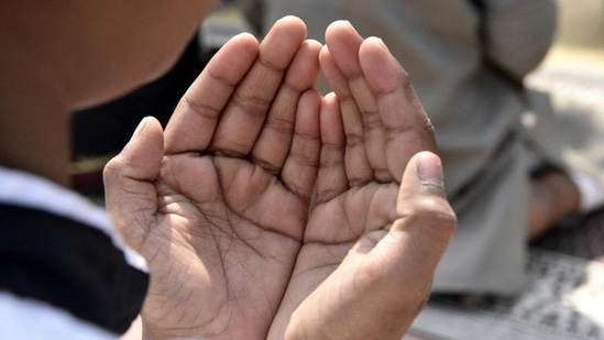 Protesters alleged that prayers have been allowed in the school since December last year.(HT Photo | Representational Image) Protesters alleged that prayers have been allowed in the school since December last year.(HT Photo | Representational Image)