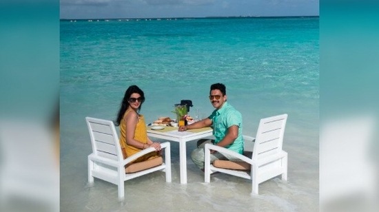 The couple flooded their Instagram handles with their honeymoon pictures and made headlines. (Instagram/@adityanarayanofficial)