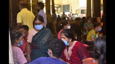 The fire brigade began its preliminary investigation, but officials said many eyewitnesses are in the hospital and some of them are in a critical condition (Anshuman Poyrekar/HT PHOTO) The fire brigade began its preliminary investigation, but officials said many eyewitnesses are in the hospital and some of them are in a critical condition (Anshuman Poyrekar/HT PHOTO)