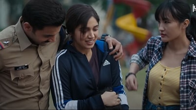 Badhaai Do features Rajkummar Rao and Bhumi Pednekar in a lavender marriage.