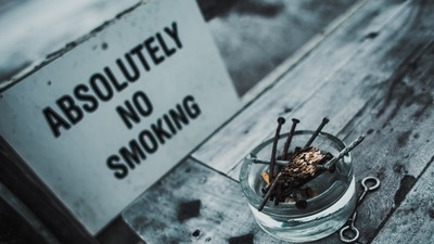 4. Avoid smoking or drinking; A gently applied black/green tea bag or cold compress can reduce blood vessel dilation; do not rub the area around the eyes it will only make the condition worse. &nbsp; (Unsplash)
