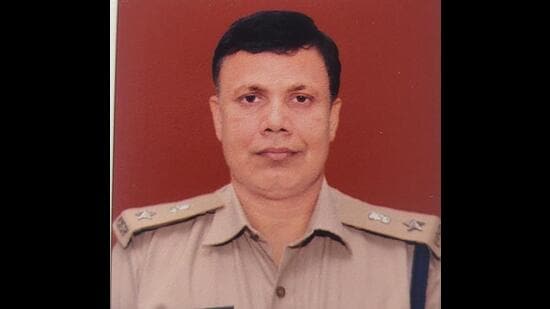 During his 22-year tenure, Commandant Prabhat Ranjan Mishra has served in different parts of the country and even foreign missions under the United Nations. (HT Photo)