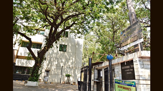 The proposed pipeline, being executed by Gujarat Gas Limited, will supply piped natural gas to homes in the Thane district. (Vidya Subramanian/ HT Photo)